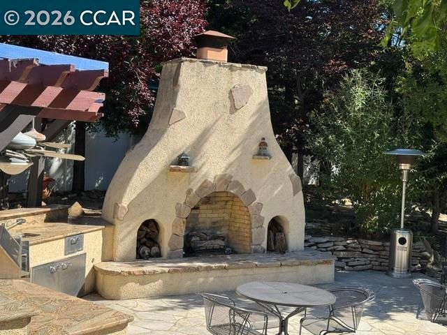 220 Tumbleweed Ct, Clayton, CA 94517