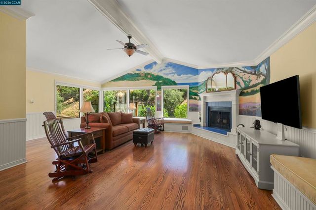 220 Tumbleweed Ct, Clayton, CA 94517