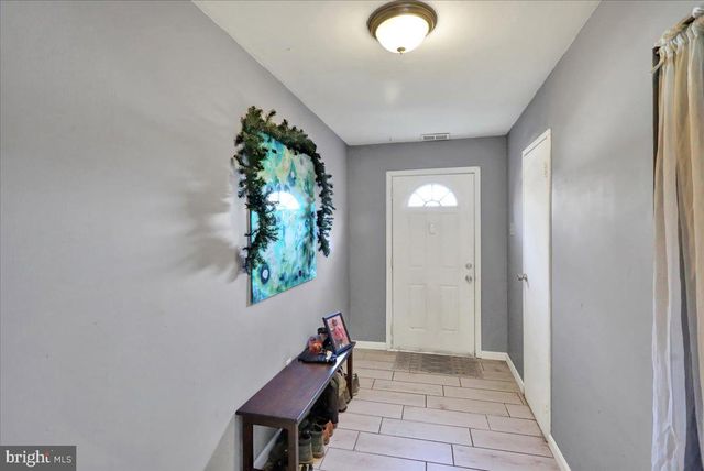 1118 FOX RUN, Reading, PA 19606