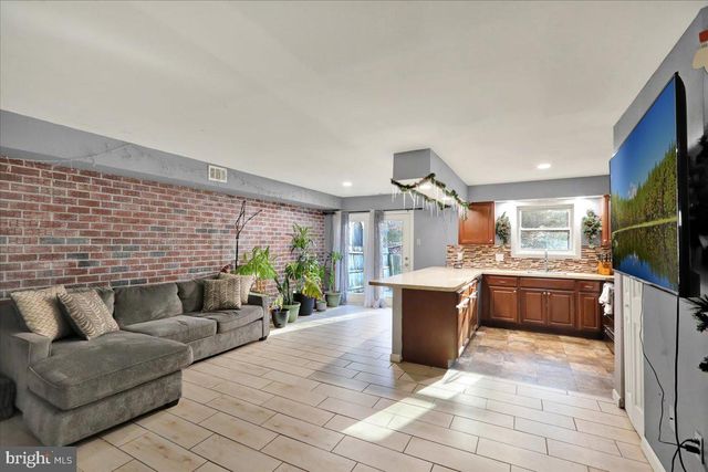 1118 FOX RUN, Reading, PA 19606