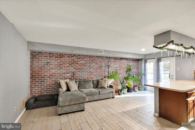 1118 FOX RUN, Reading, PA 19606