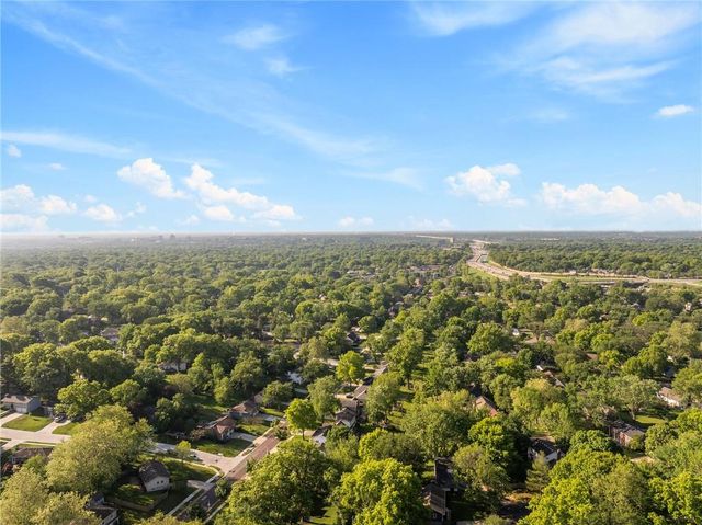 9248 Wedd Drive, Overland Park, KS 66212