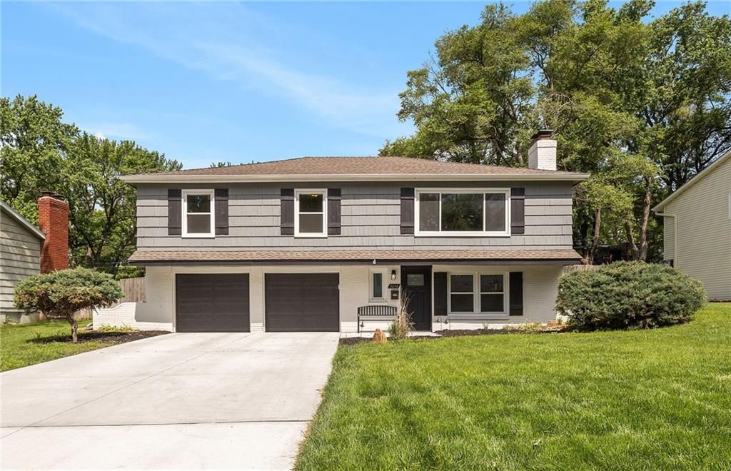 9248 Wedd Drive, Overland Park, KS 66212