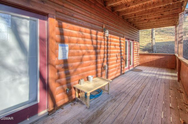 1548 Rainbow Ridge Way, Sevierville, TN 37862