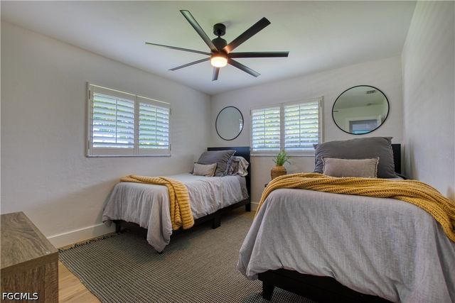 154 SW 52nd ST, Cape Coral, FL 33914