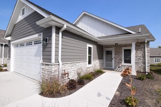 4052 S 124th STREET, Greenfield, WI 53228