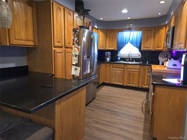 522 Rowlinson Drive, Shirley, NY 11967