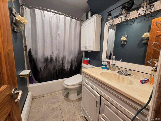 522 Rowlinson Drive, Shirley, NY 11967