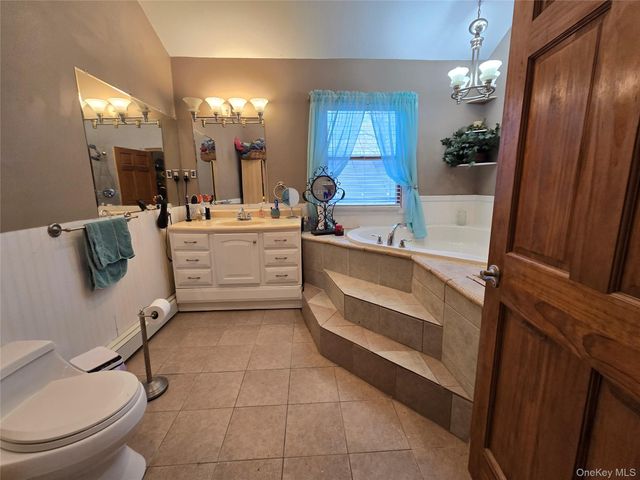 522 Rowlinson Drive, Shirley, NY 11967