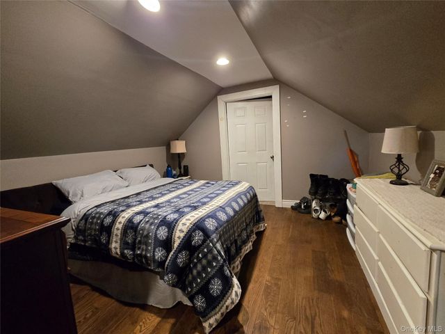 522 Rowlinson Drive, Shirley, NY 11967