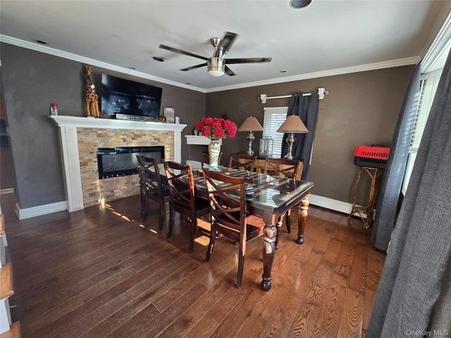 522 Rowlinson Drive, Shirley, NY 11967