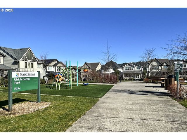 7789 Nw ELEANOR Ave, Portland, OR 97229