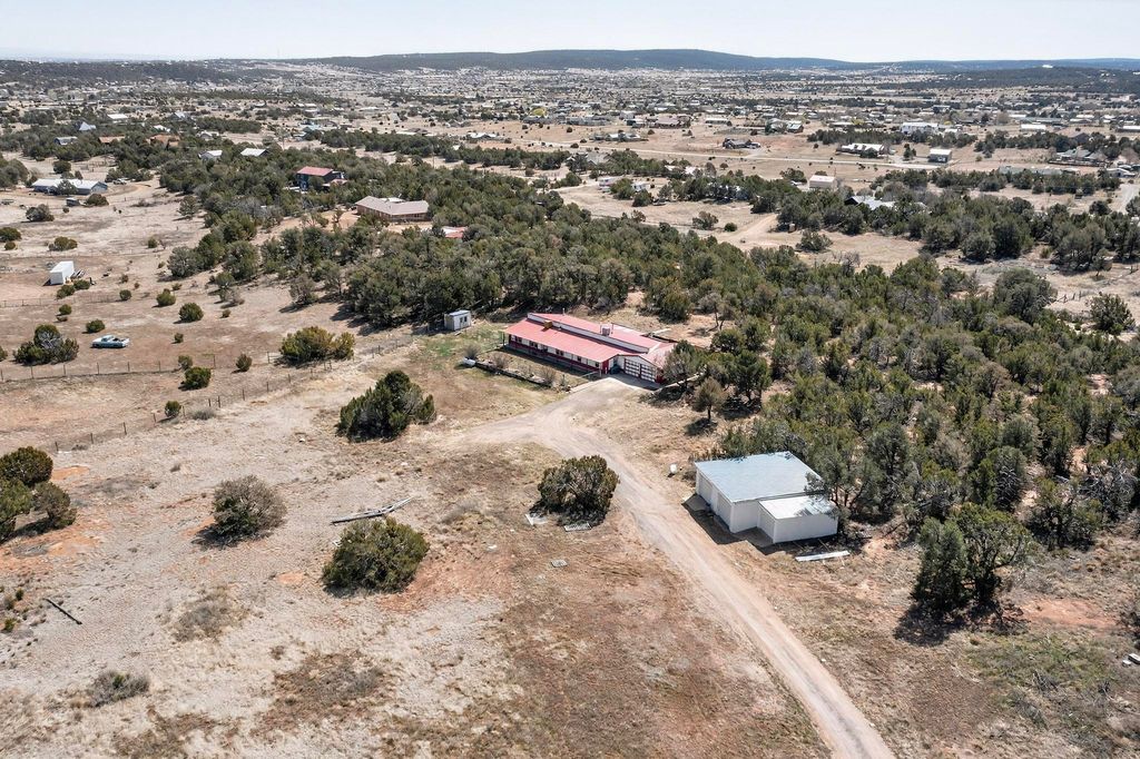 Image 50 of property listing at 9 Tiger Road, Edgewood, NM 87015