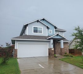 106 Crooked Trail TRL, Bastrop, TX 78602