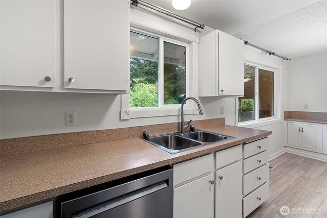 14403 SE 139th Place, Renton, WA 98059