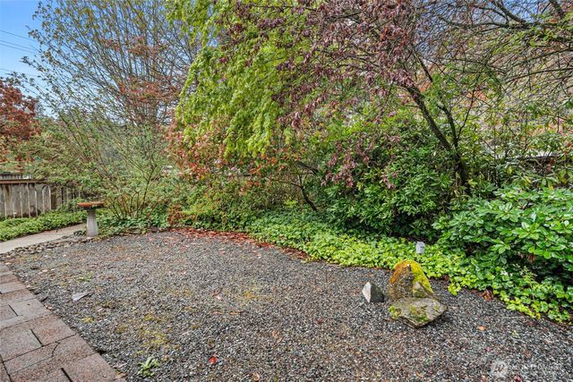 14403 SE 139th Place, Renton, WA 98059