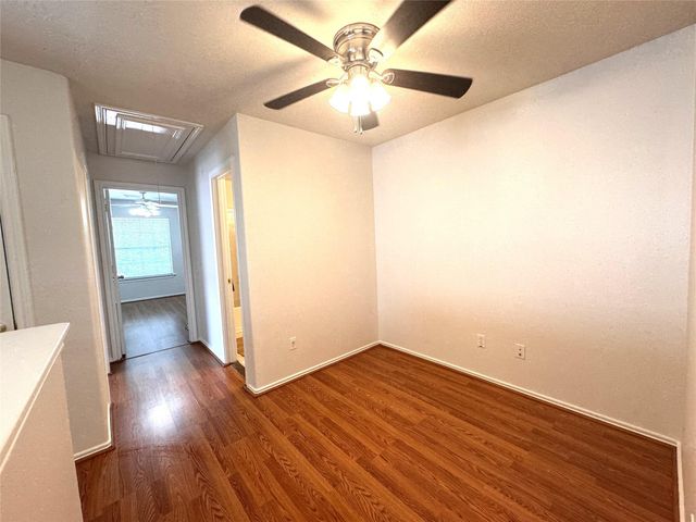 213 E Summerhaze Circle, The Woodlands, TX 77382