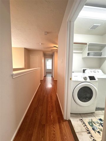 213 E Summerhaze Circle, The Woodlands, TX 77382