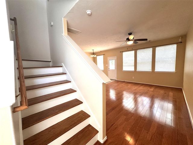 213 E Summerhaze Circle, The Woodlands, TX 77382