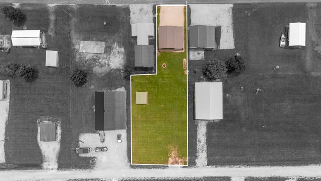 1038 WC Pickett, Clifton, TN 38425