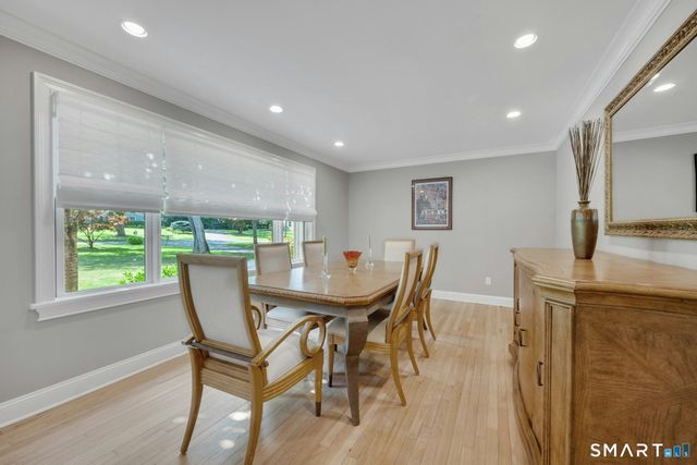 129 Emery Drive East, Stamford, CT 06902
