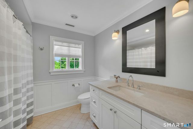 129 Emery Drive East, Stamford, CT 06902