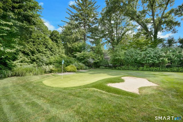129 Emery Drive East, Stamford, CT 06902
