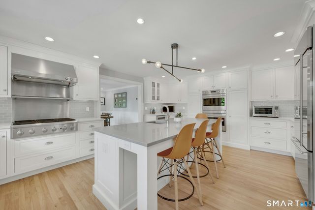 129 Emery Drive East, Stamford, CT 06902