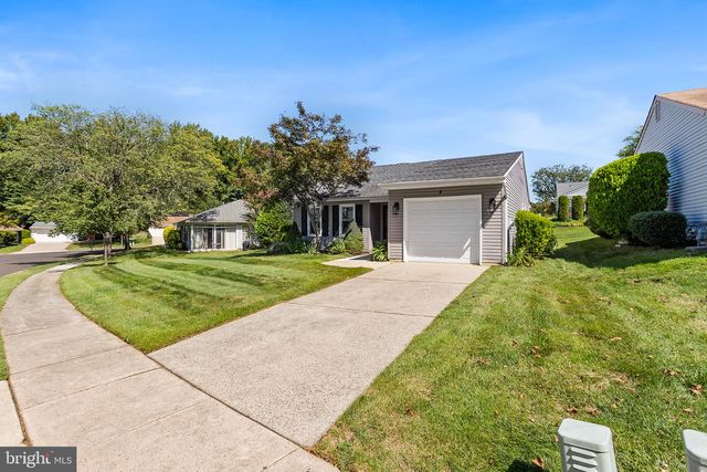 4 TALLWOOD CT, Columbus, NJ 08022