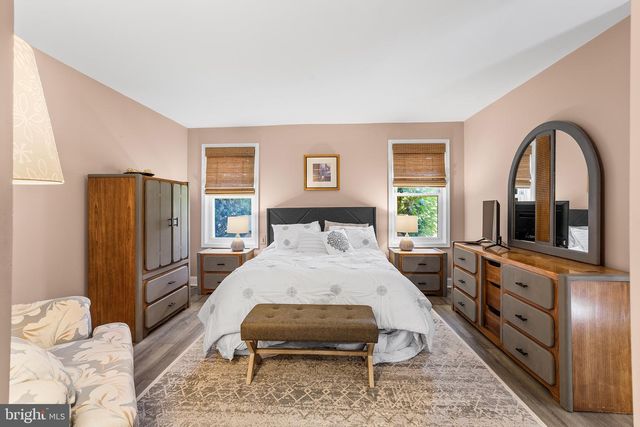4 TALLWOOD CT, Columbus, NJ 08022