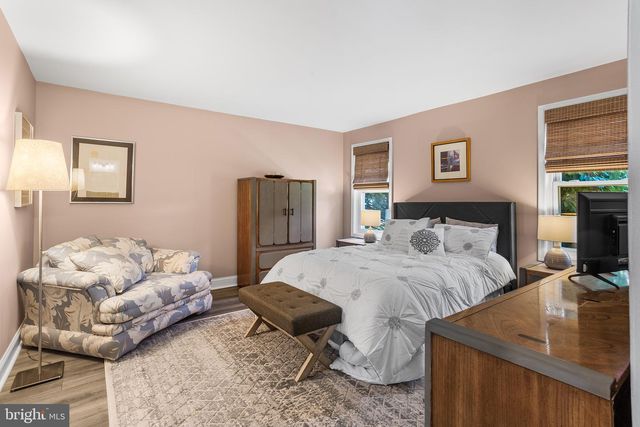 4 TALLWOOD CT, Columbus, NJ 08022