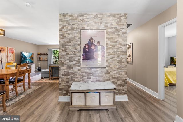 4 TALLWOOD CT, Columbus, NJ 08022