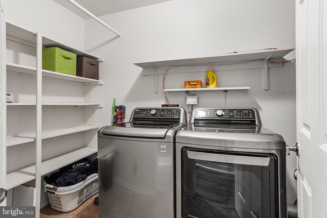 4 TALLWOOD CT, Columbus, NJ 08022