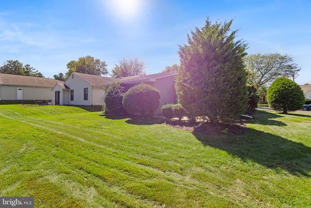 4 TALLWOOD CT, Columbus, NJ 08022