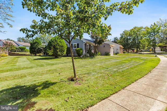 4 TALLWOOD CT, Columbus, NJ 08022