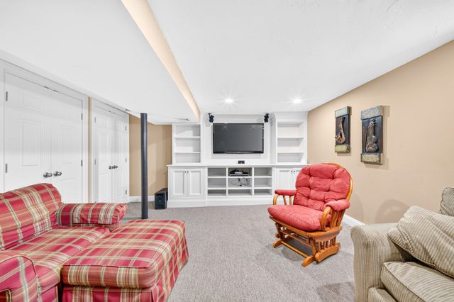 41 Emerson Rd, Winthrop, MA 02152