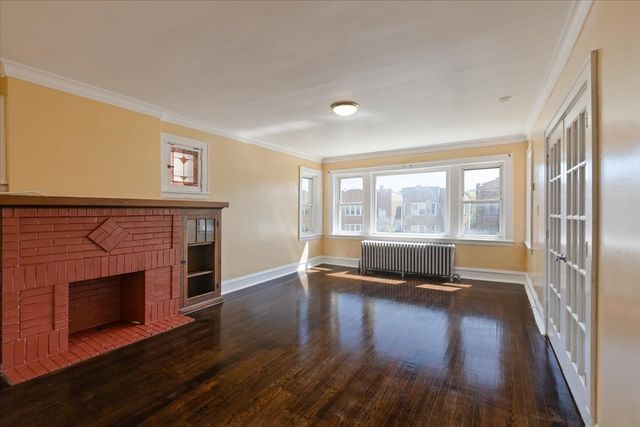 6030 N Claremont Avenue, Chicago, IL 60659