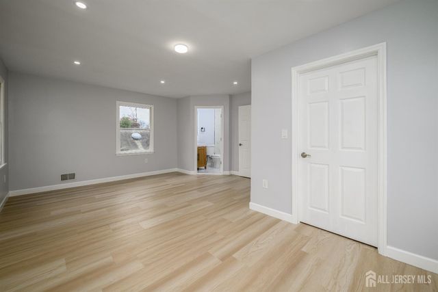 998 Woodmere Drive, Aberdeen, NJ 07735