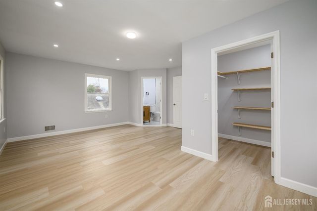 998 Woodmere Drive, Aberdeen, NJ 07735