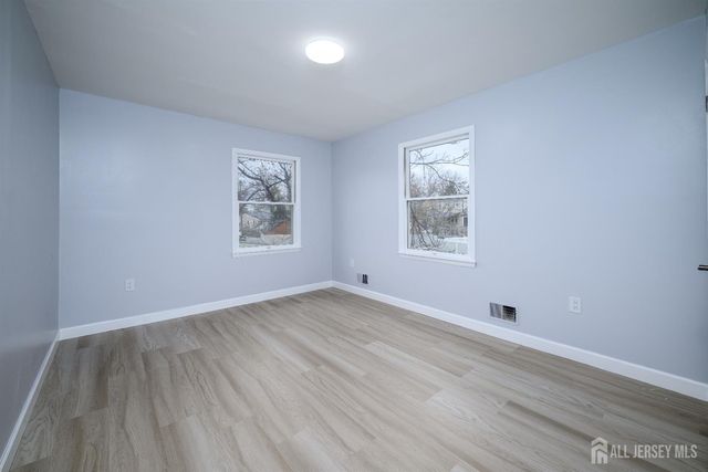 998 Woodmere Drive, Aberdeen, NJ 07735