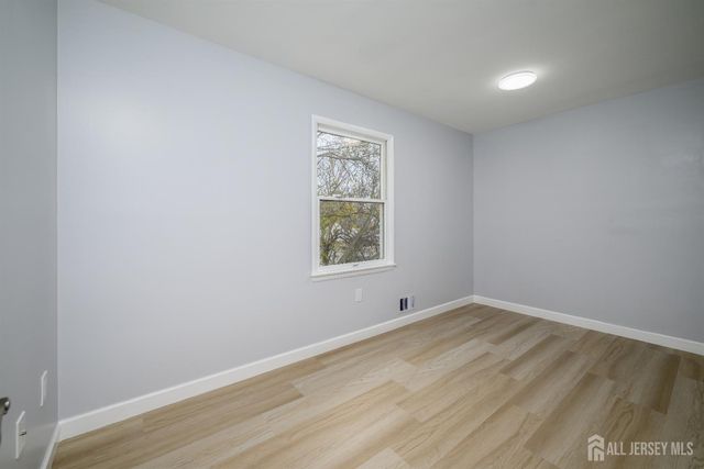 998 Woodmere Drive, Aberdeen, NJ 07735