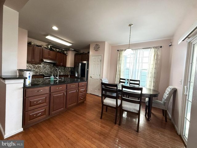 35 SPRINGDALE DR, Gloucester City, NJ 08030