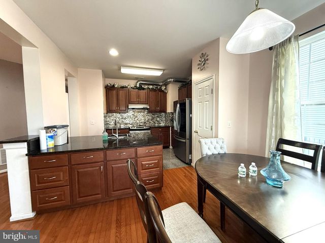 35 SPRINGDALE DR, Gloucester City, NJ 08030
