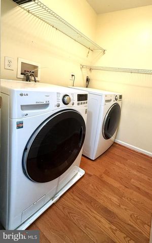 35 SPRINGDALE DR, Gloucester City, NJ 08030