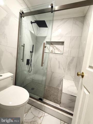 35 SPRINGDALE DR, Gloucester City, NJ 08030