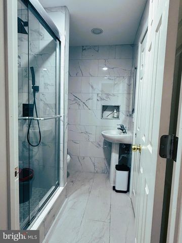 35 SPRINGDALE DR, Gloucester City, NJ 08030