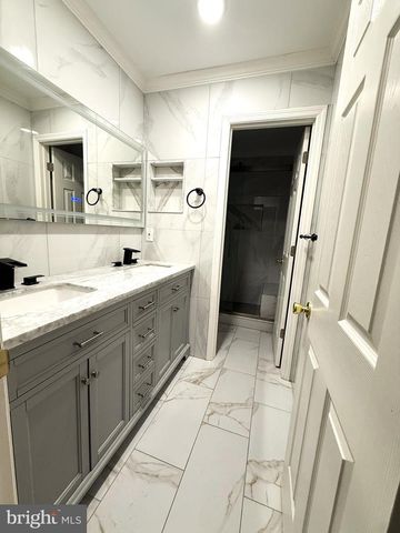 35 SPRINGDALE DR, Gloucester City, NJ 08030