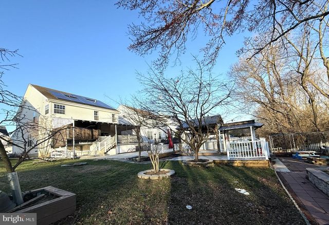 35 SPRINGDALE DR, Gloucester City, NJ 08030