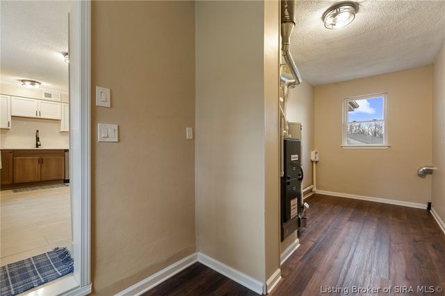 572 Eastside Avenue, Sellersburg, IN 47172