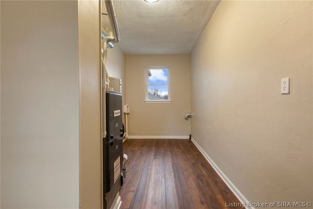 572 Eastside Avenue, Sellersburg, IN 47172